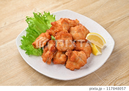 唐揚げ、からあげ、から揚げ、カラアゲ、鶏の唐揚、揚物、肉料理、おかず、お惣菜、レモン、たくさん。 唐揚げ、からあげ、から揚げ、カラアゲ、鶏の唐揚、揚物、肉料理、おかず、お惣菜、レモン、たくさん。 117848057