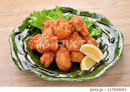 唐揚げ、からあげ、から揚げ、カラアゲ、鶏の唐揚、揚物、肉料理、おかず、お惣菜、レモン、たくさん。 唐揚げ、からあげ、から揚げ、カラアゲ、鶏の唐揚、揚物、肉料理、おかず、お惣菜、レモン、たくさん。 117848061