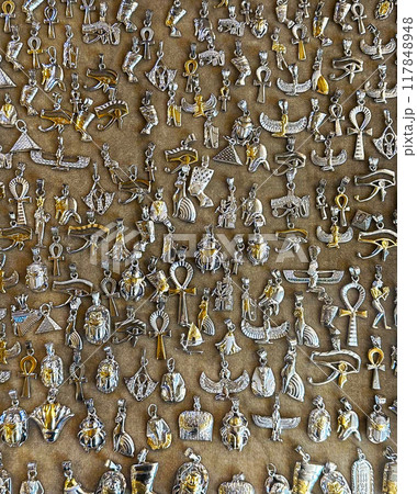 エジプトのお土産、ペンダントトップ、アンク、ヒエログリフ、ツタンカーメン、イシス 117848948