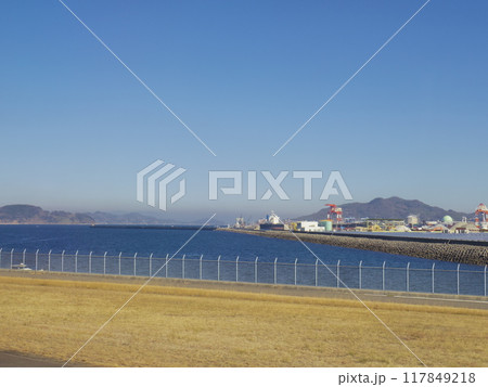 松山空港より望む忽那諸島(愛媛県松山市) 松山空港より望む忽那諸島(愛媛県松山市) 117849218