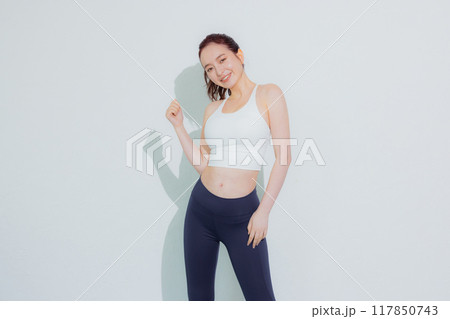 スポーツウェアの女性 スポーツウェアの女性 117850743