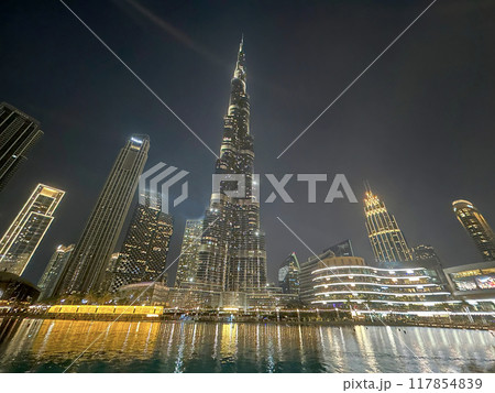 ドバイの夜景 ドバイの夜景 117854839