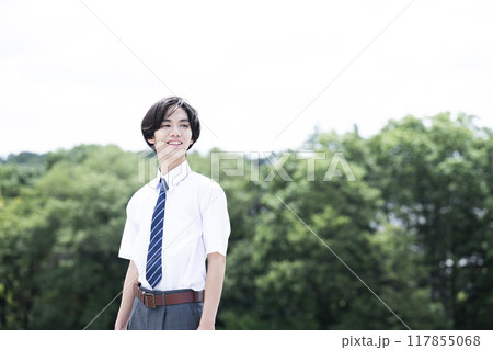 男子　中学生　高校生　ポートレート　笑顔 117855068