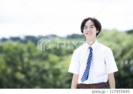 男子　中学生　高校生　ポートレート　笑顔 117855695