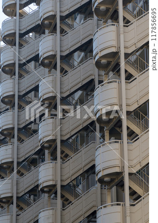 マンション外階段 117856695