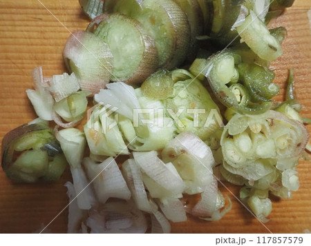 薬味として刻んだみょうが 薬味として刻んだみょうが 117857579