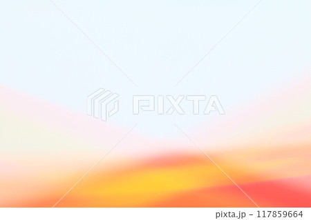 オレンジ・黄・赤色系の半透明な交差するライン背景 117859664