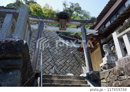 琵琶湖・沖島　奥津嶋神社 117859789