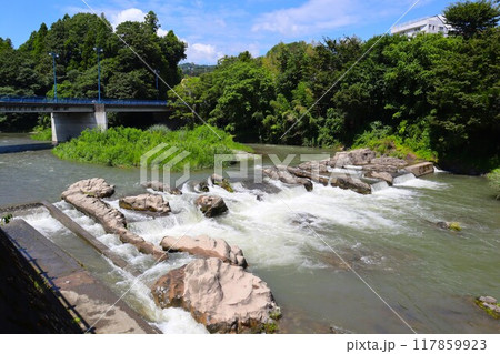 秋川と秋川橋（東京都あきる野市留原） 117859923