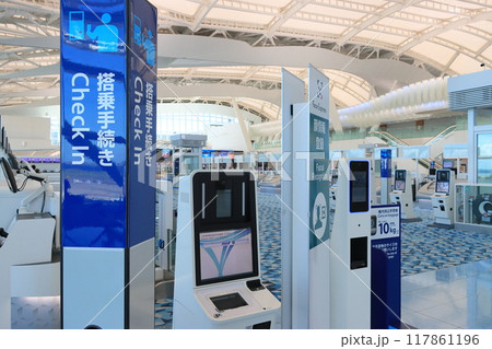 羽田空港　第3ターミナル　出発ロビー　国際線　国際ターミナル 117861196