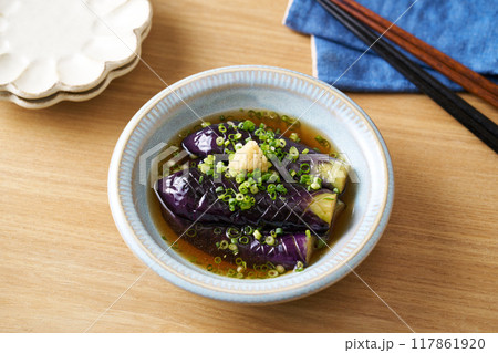 茄子の揚げ浸し 117861920