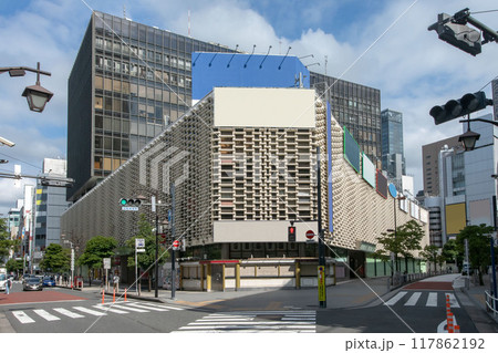 東京都港区新橋のニュー新橋ビル 117862192