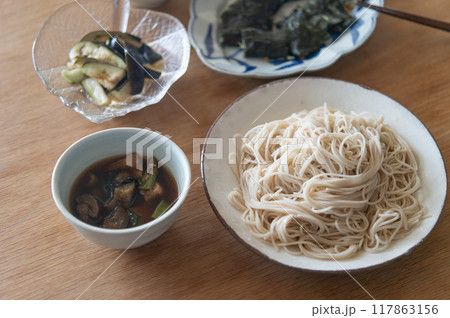 夏野菜つけ蕎麦の食卓 夏野菜つけ蕎麦の食卓 117863156