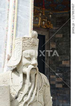 黄金色に輝く寺　ワットプラケオ 117863487