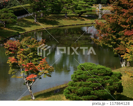修学院離宮　上離宮　浴龍池（隣雲亭から見た浴龍池） 117864128