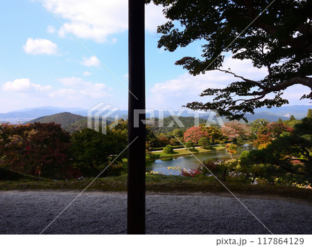 修学院離宮 上離宮 浴龍池(隣雲亭から見た浴龍池) 修学院離宮 上離宮 浴龍池(隣雲亭から見た浴龍池) 117864129