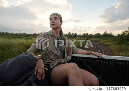 Enjoying summer trip in pickup truck 117865479