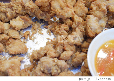 Fried chicken at street food 117866630
