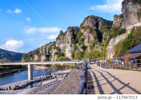 耶馬溪　山国川と青の洞門 117867013