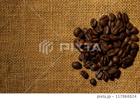 麻布とコ-ヒ-豆 麻布とコ-ヒ-豆 117868824
