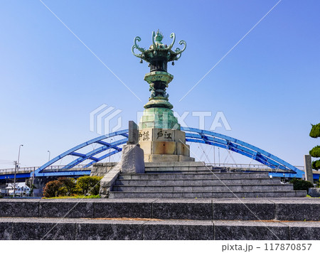 金毘羅参りの為に寄贈された太助灯籠こと江戸講中燈籠（香川県丸亀市） 117870857