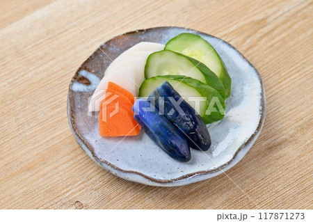 ぬか漬け、糠漬け、糠漬、ぬかづけ、漬物、人参、大根、胡瓜、茄子。 117871273