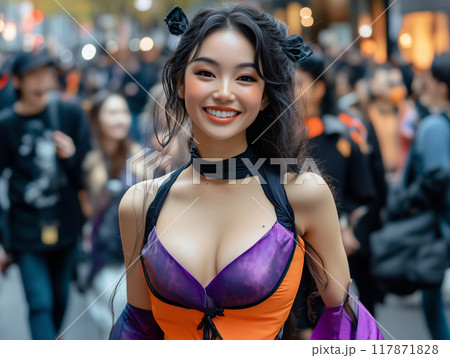 ハロウィンのドレスを着た女性 117871828