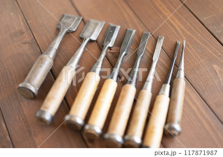 使い込まれた追入鑿セット 使い込まれた追入鑿セット 117871987