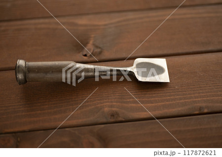 使い込まれた追込鑿一寸4分 117872621