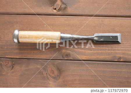 使い込まれた8分追込鑿 117872970