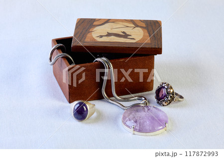 Antique jewelry box. Wood pattern lid 117872993