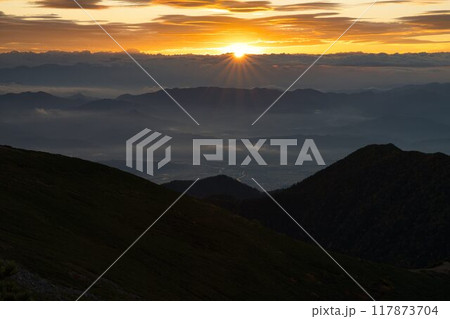 紅葉の一ノ沢から大天井岳 紅葉の一ノ沢から大天井岳 117873704