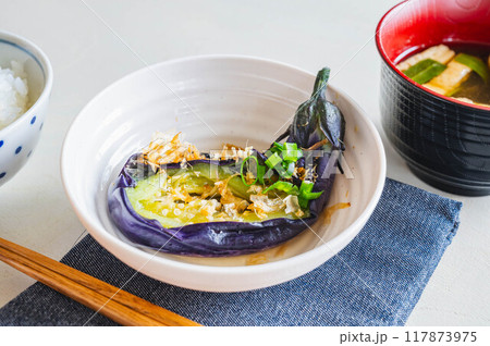 レンジで蒸しなす 117873975