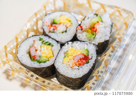 ホッキ貝のサラダ巻き ホッキ貝のサラダ巻き 117873980
