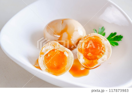 味付けタマゴ 117873983