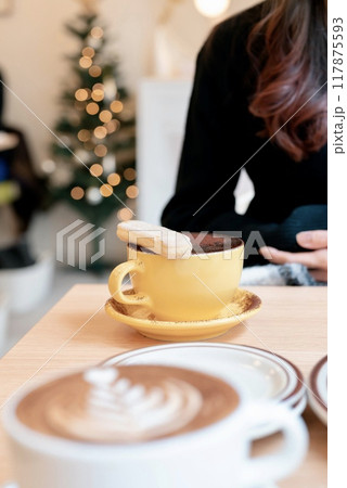 恋人とカフェデート 恋人とカフェデート 117875593