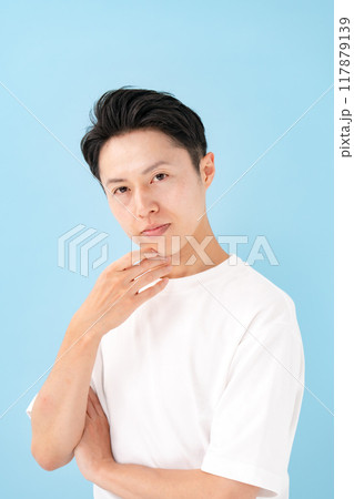 メンズビューティー　ミドル男性 117879139