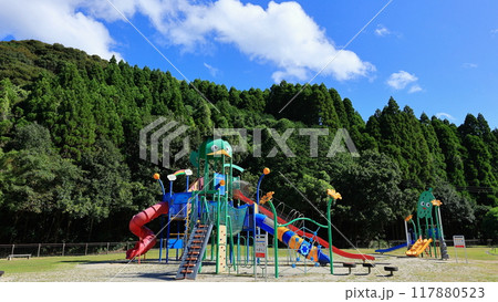 薩摩川内市総合運動公園　わんぱく広場のコンビネーション遊具 117880523