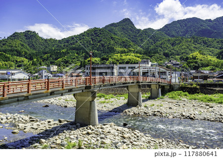 用瀬　流しひなの里　千代川の雛橋　鳥取県鳥取市 117880641