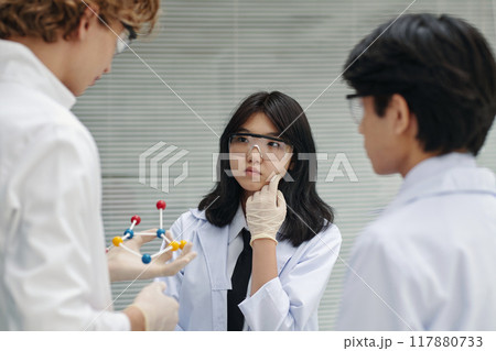Analyzing Molecular Structure in Advanced Chemistry Lab 117880733