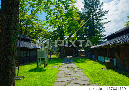 山居倉庫の百葉箱と三居稲荷神社 山居倉庫の百葉箱と三居稲荷神社 117881330