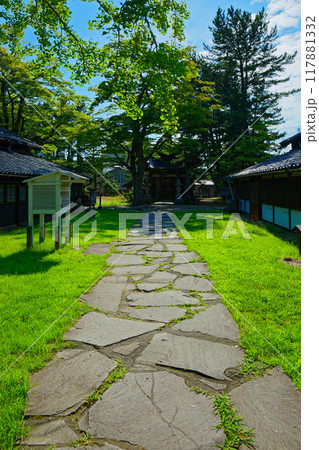山居倉庫の百葉箱と三居稲荷神社 山居倉庫の百葉箱と三居稲荷神社 117881332