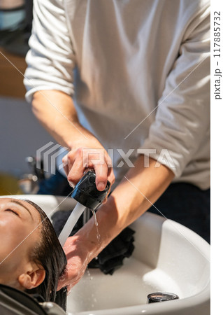 beauty parlor 117885732