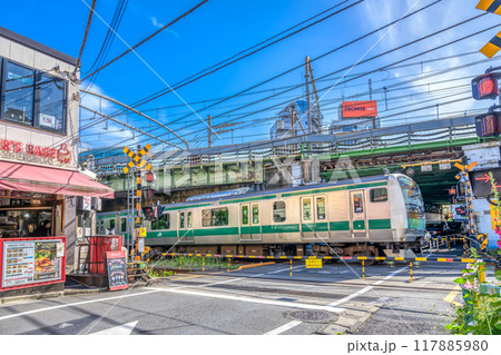 東京都渋谷区の都市風景　代々木駅 117885980