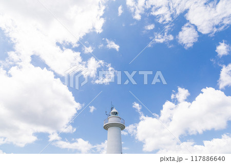 「青森県」夏空と白い灯台　八戸市 117886640
