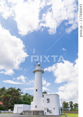「青森県」夏空と白い灯台　八戸市 117886643