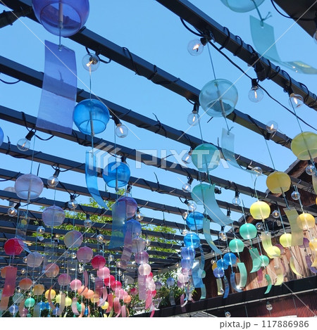 黒壁スクエア「黒壁ガラス館」のガラスの風鈴 117886986