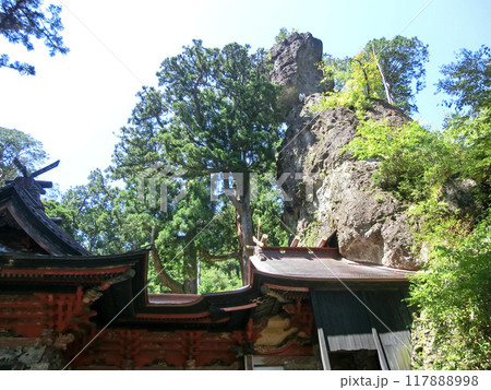 榛名神社の御姿岩 117888998