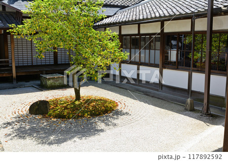 京都・建仁寺 117892592