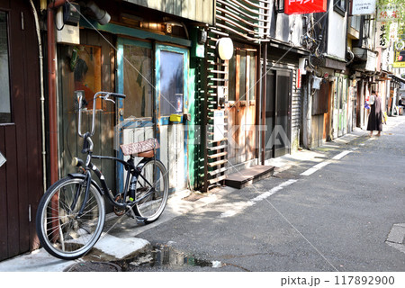レトロな雰囲気満載の渋谷のんべい横丁 117892900